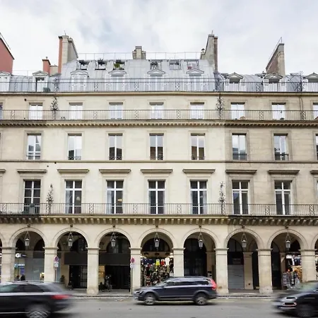 Prestige Sur Louvre Et Tuileries Apartment
